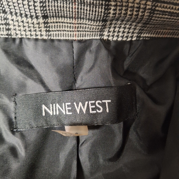 💋Nine West Women's Black and White Checkered Blazer💋 - Picture 2 of 7